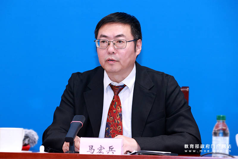 加强教师队伍建设是建